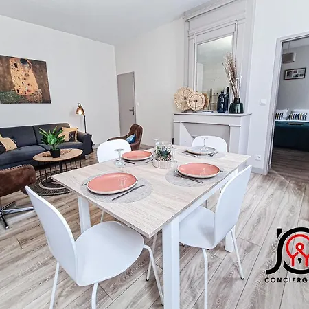 Residence Austerlitz / Suite 1 Ch. Le Plateau Apartment *